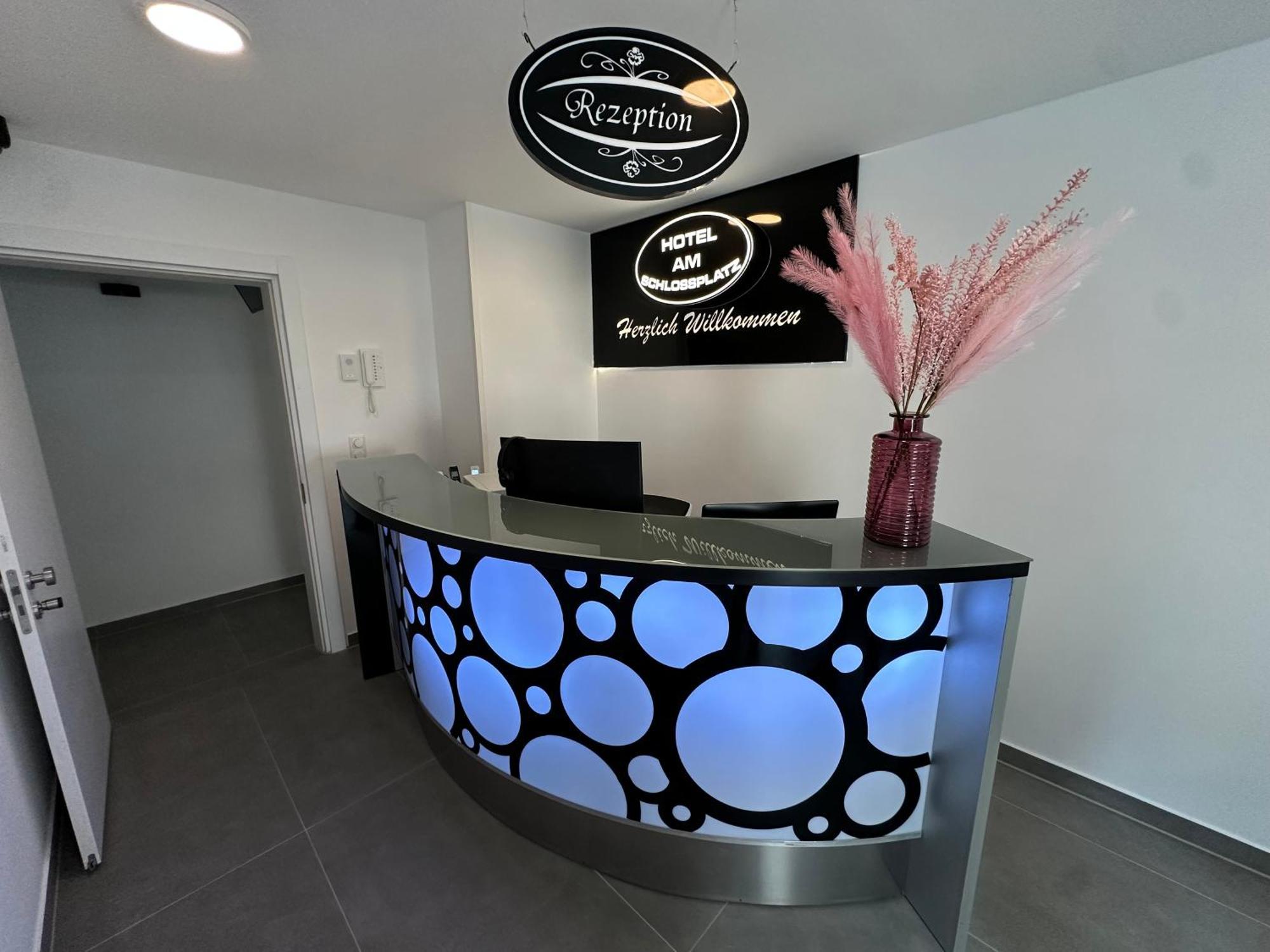 Hotel Am Schlossplatz 3*